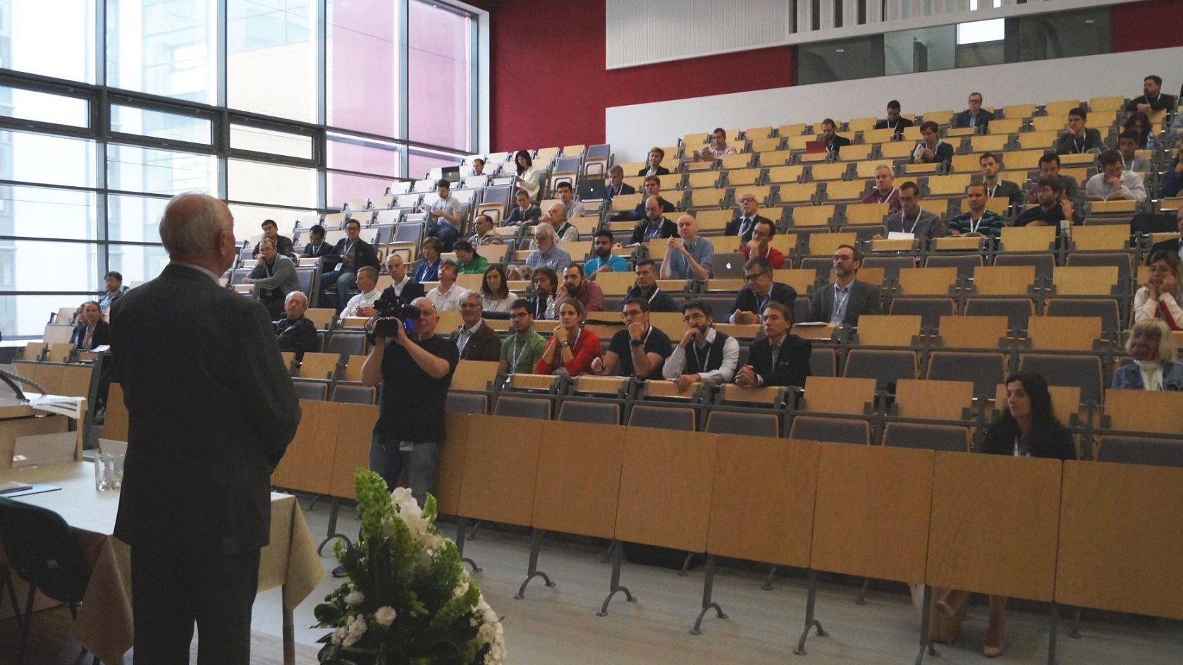 250 high pressure specialists at a conference in Poznań