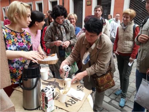 12 maja 2013 - Pierwsze zwiedzanie z cyklu przechadzek po Chwaliszewie kino, kawiarnia i spacer...