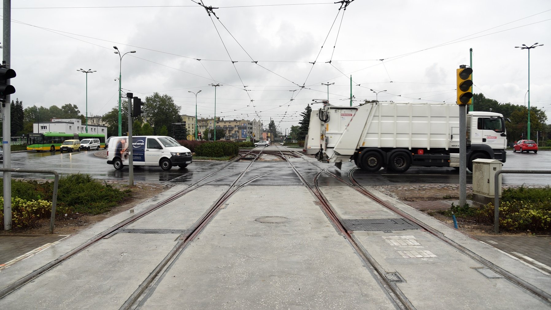 Rondo Śródka jest otwarte dla kierowców. Dojazd tramwajami od Garbra będzie możliwy od 2 września