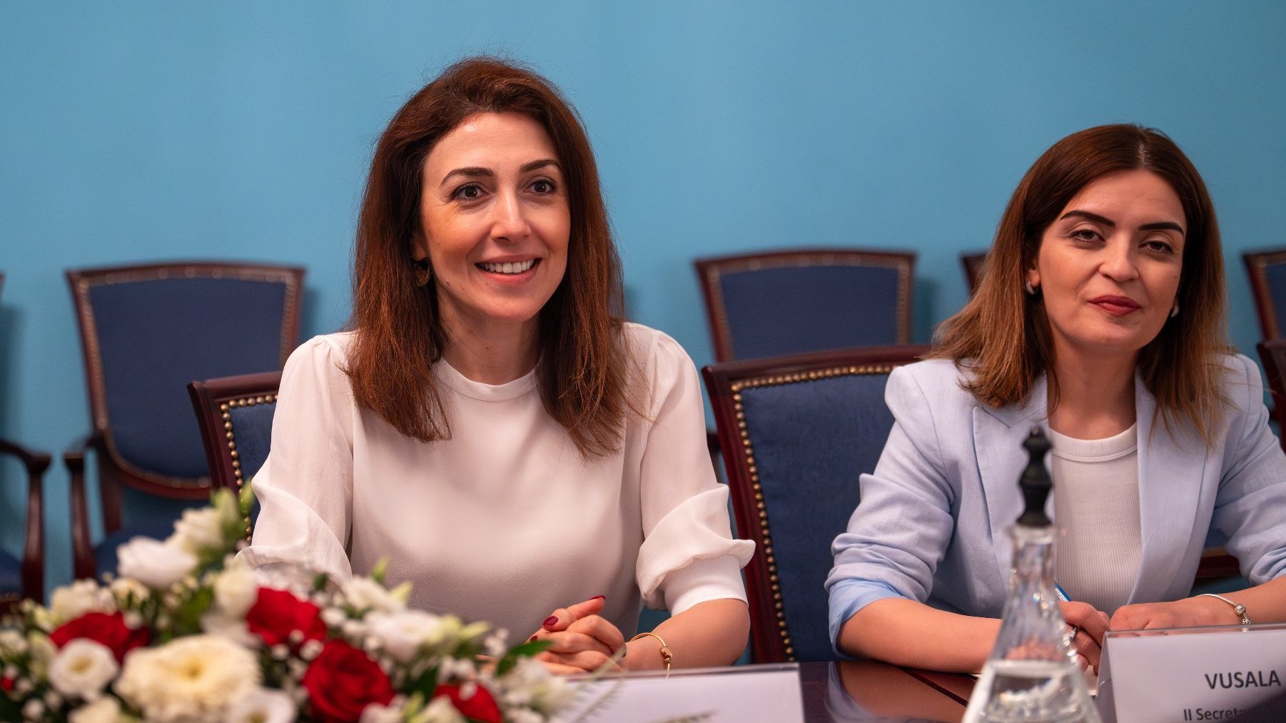 Na zdjęciu dwie kobiety, w tym ambasador