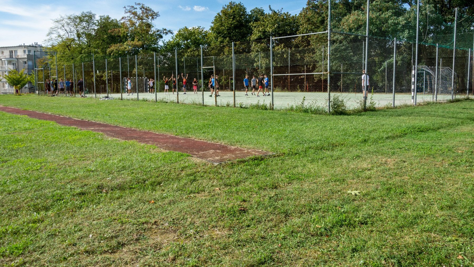 Boisko przy IX LO gdzie powstanie nowa hala sportowa