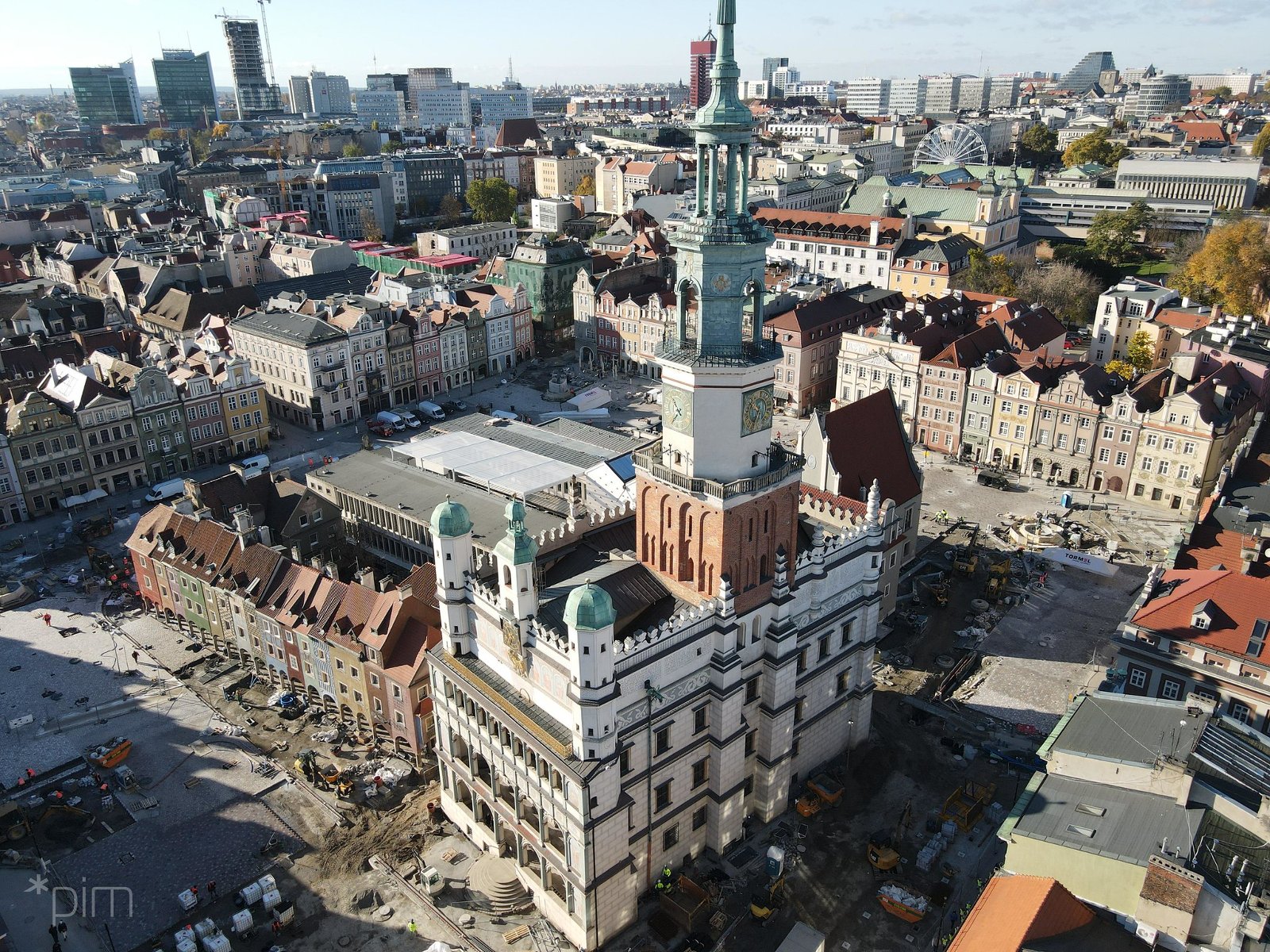 Na zdjęciu Stary Rynek widziany z lotu ptaka - grafika artykułu