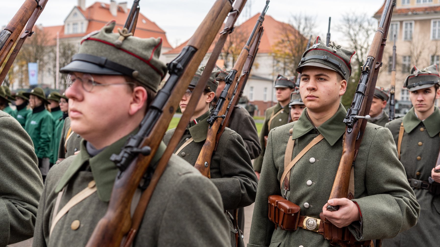 Galeria zdjęć przedstawia zeszłoroczne obchody Święta Niepodległości w Poznaniu.