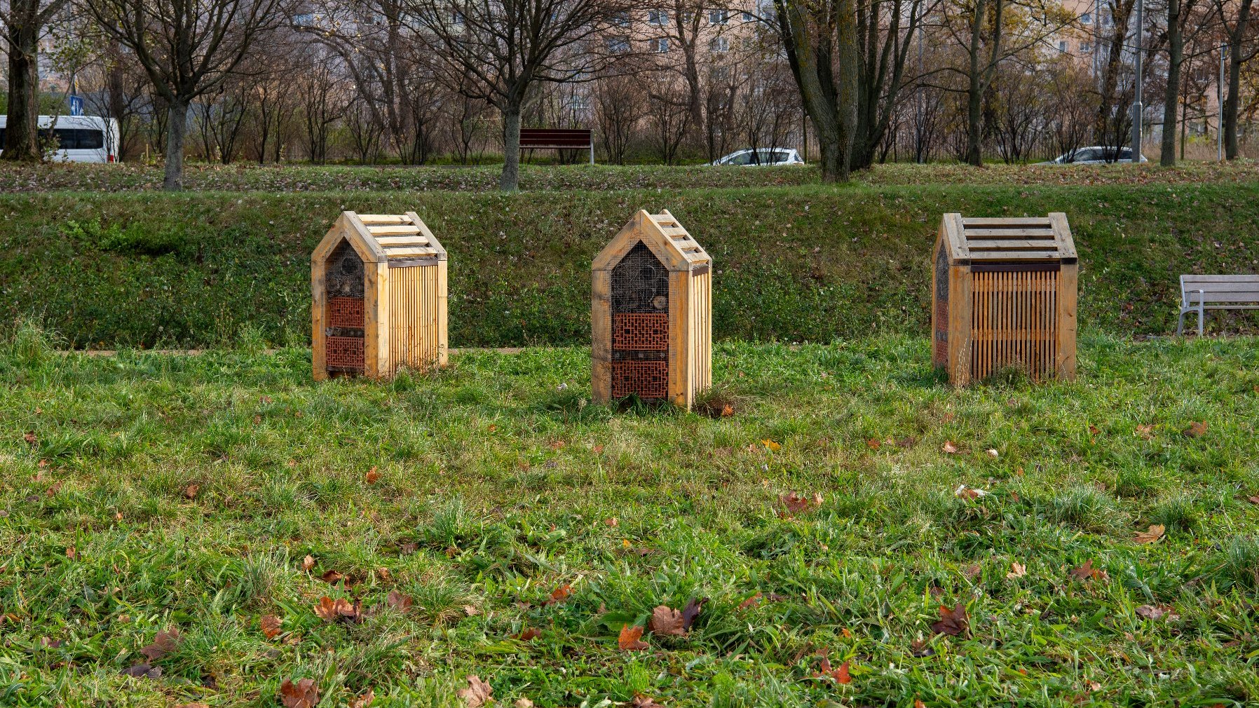 Galeria zdjęć z placu zabaw oraz konferencji na nim